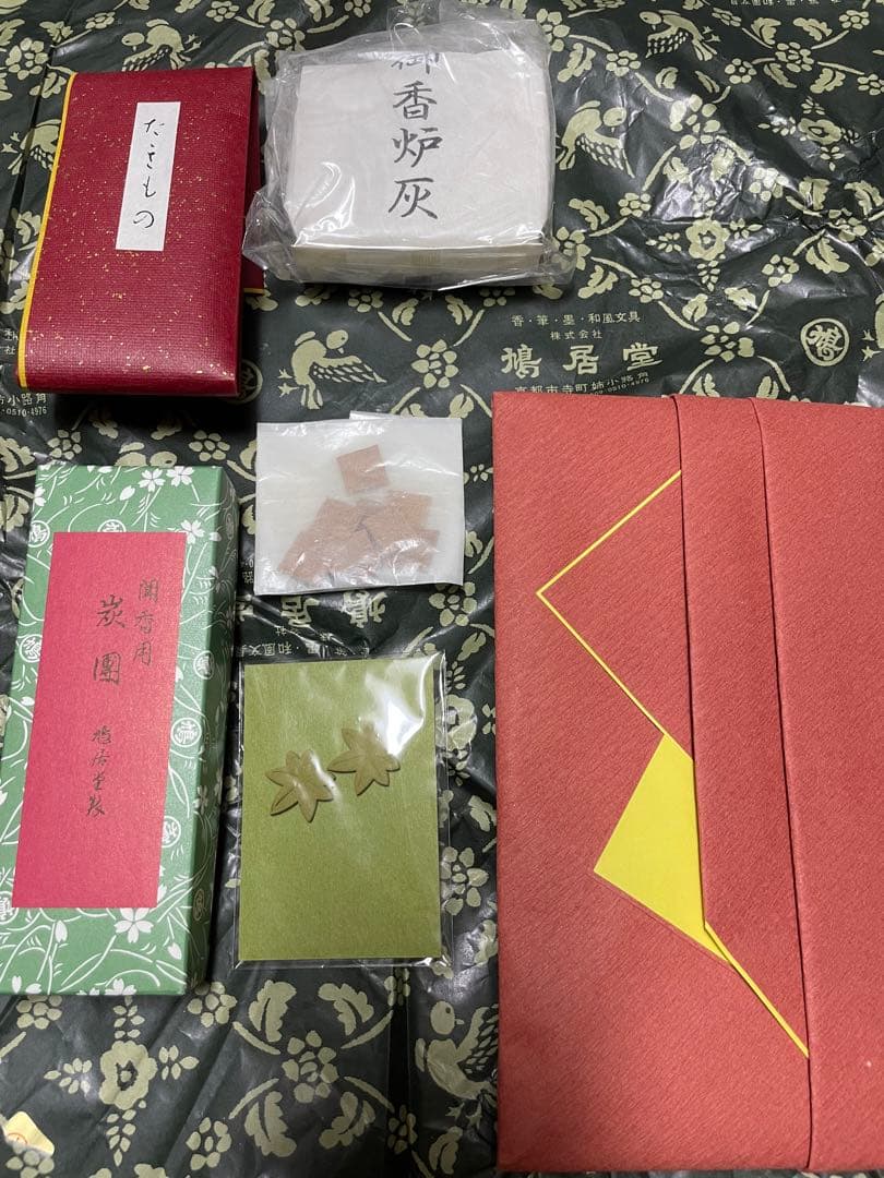 鳩居堂　聞香セット　香道　焚き物（菊花　もみじほか）　炭団　聞香