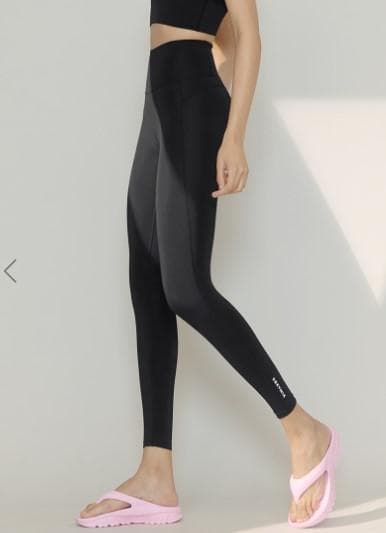 ゼクシィミックス　ブラック　Ｍサイズ　 新品　上下セット