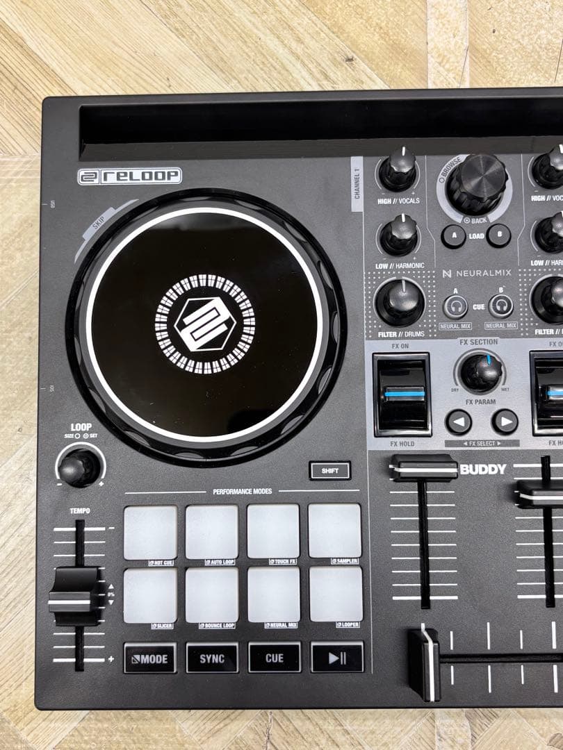 Reloop Buddy DJコントローラー Compact 2-Deck 18
