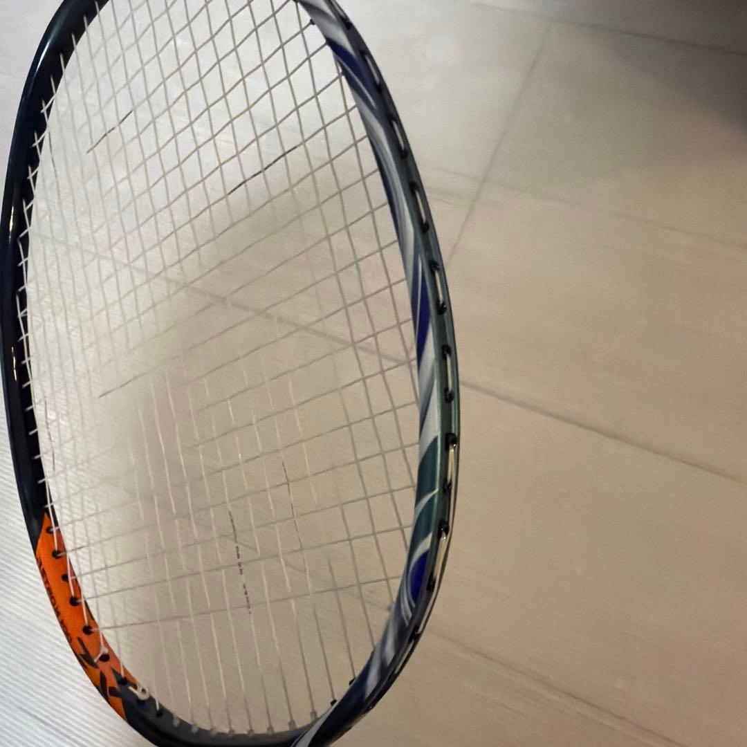 バドミントンラケット ストリング入り