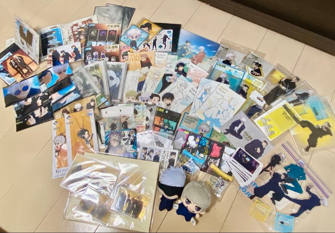 呪術廻戦 五条悟 夏油傑 他。まとめ売り 缶バッジ アクリルスタンド 約200点