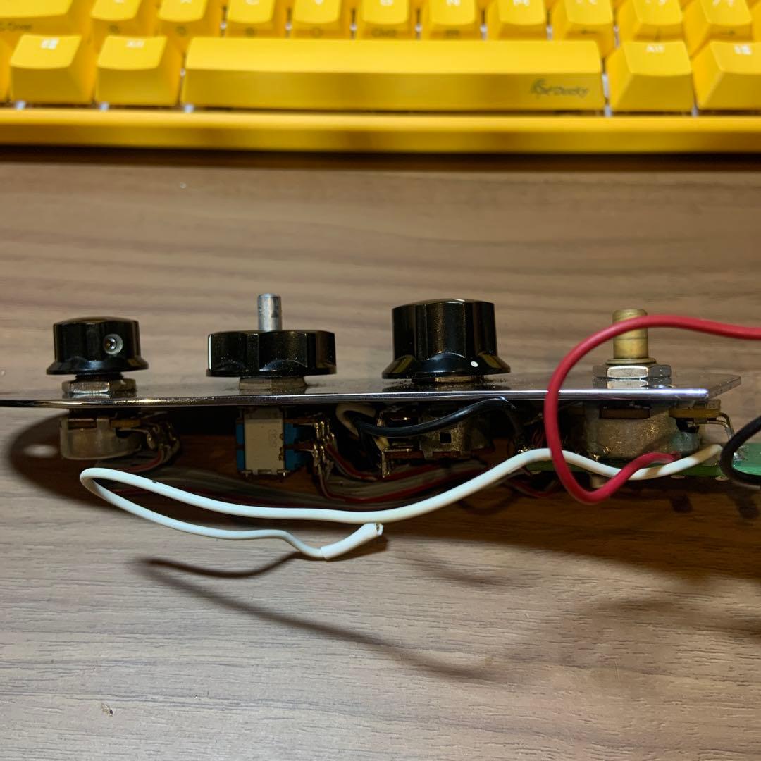 ジャンク American Deluxe Jazz Bass プリアンプ