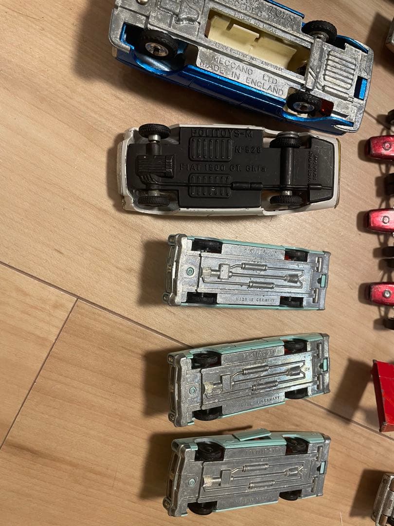 .*.様 MATCHBOX 等　ミニカーセット売り