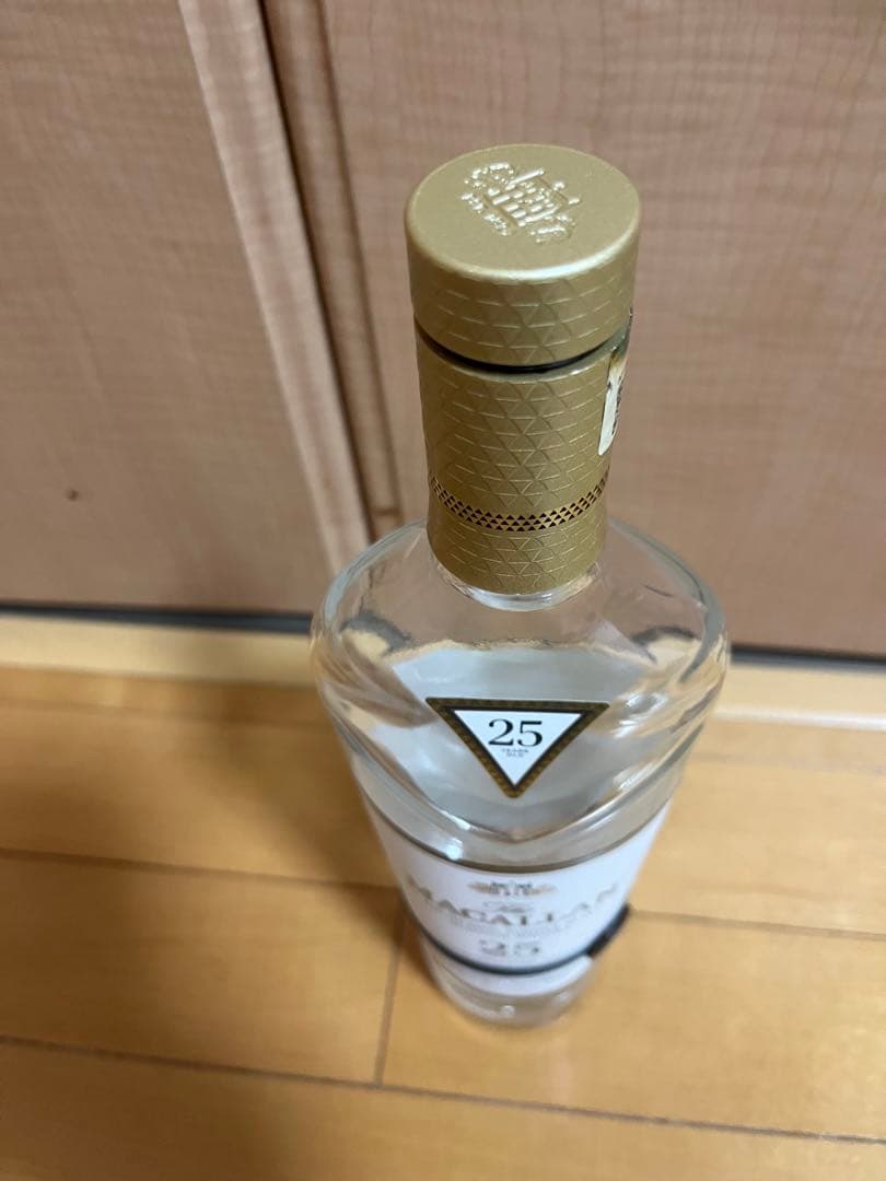 ザマッカラン25年　空き瓶