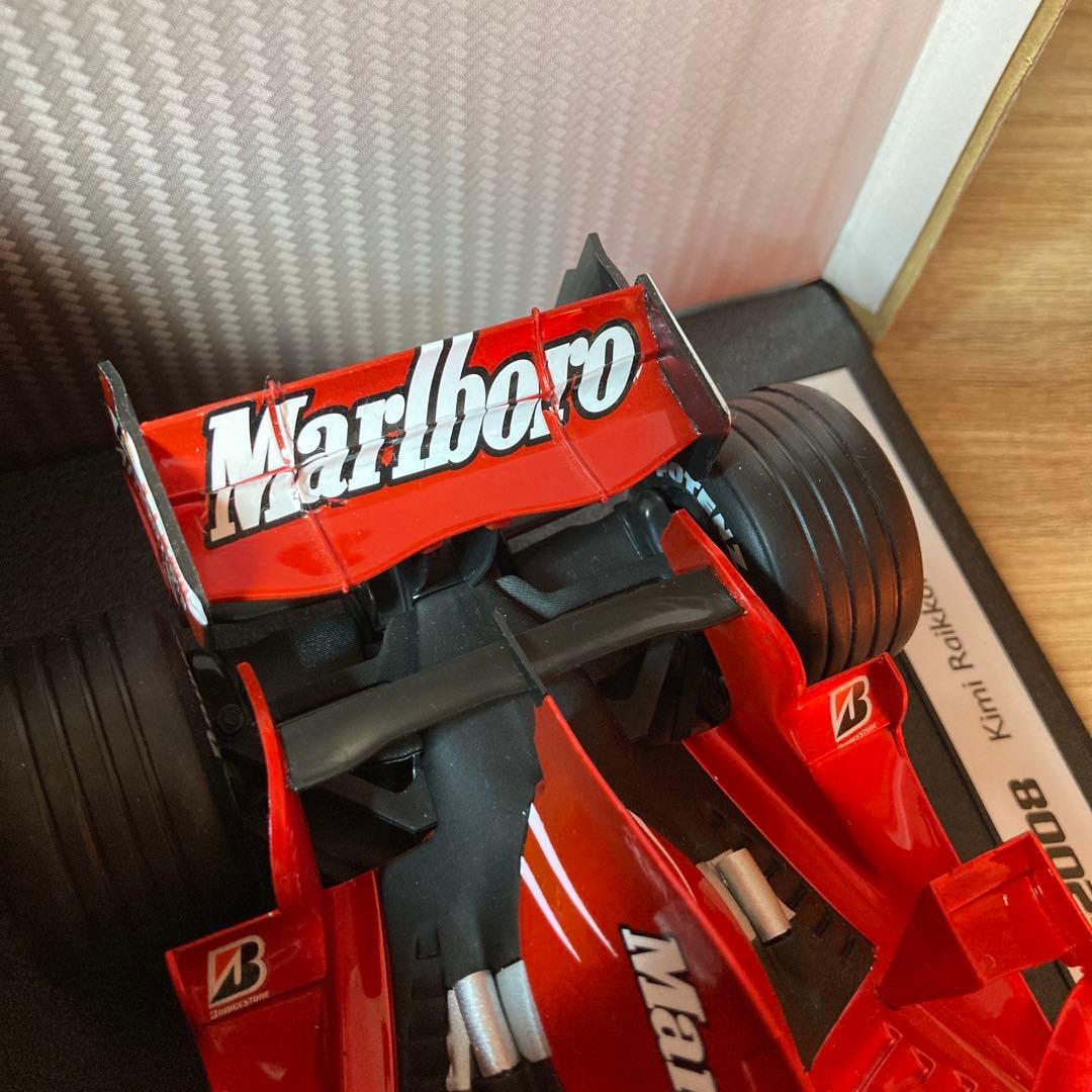 ホットホィール1/18Ferrari F2008 キミライコネン