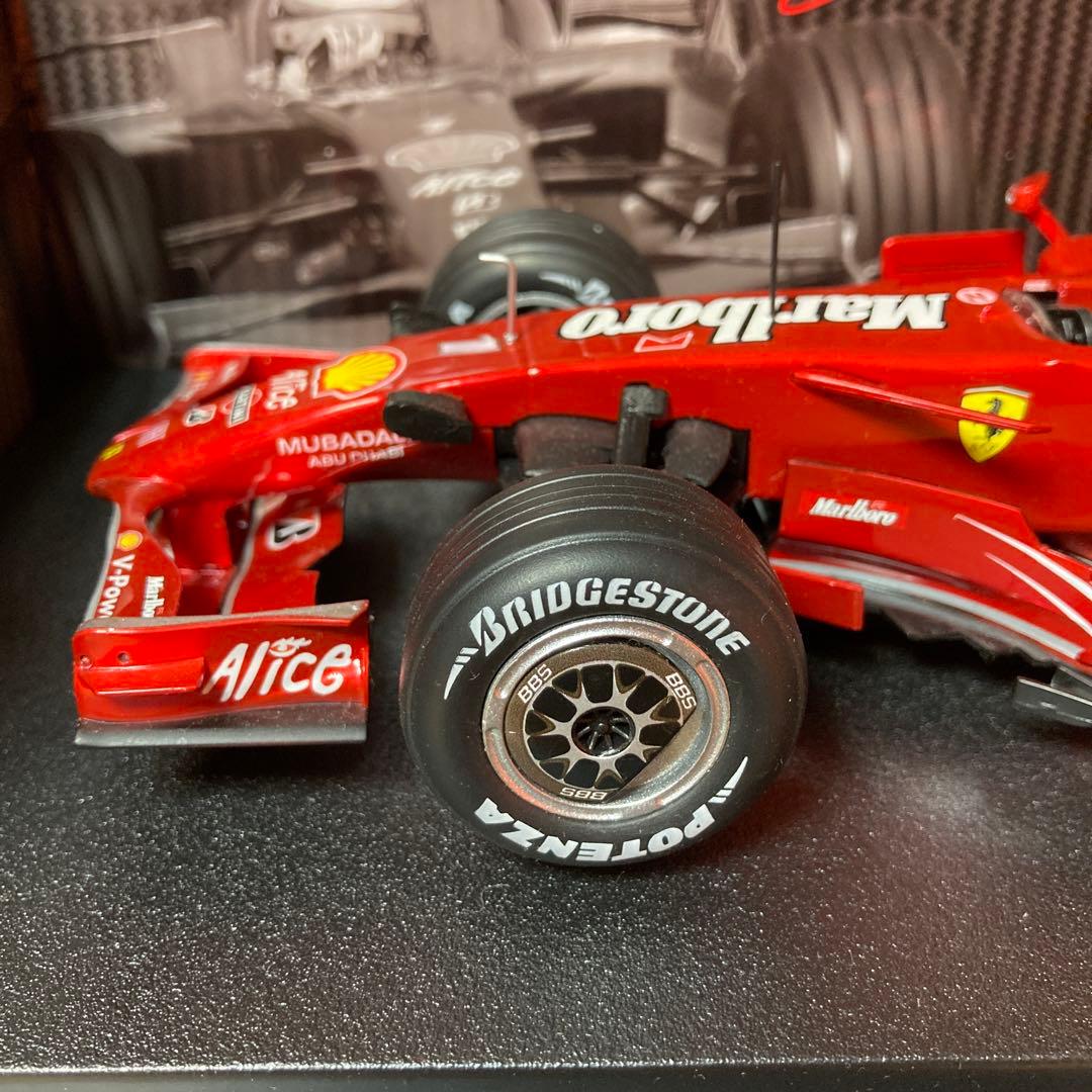 ホットホィール1/18Ferrari F2008 キミライコネン