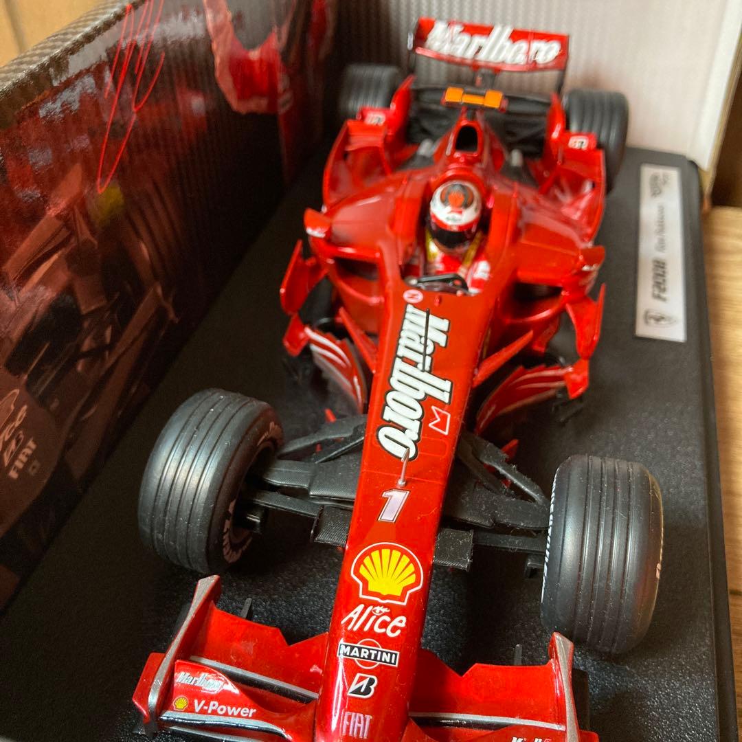 ホットホィール1/18Ferrari F2008 キミライコネン