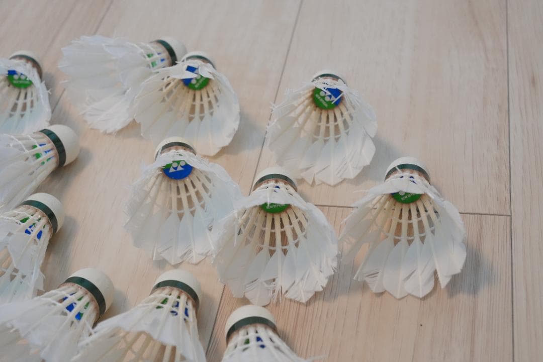 中古シャトル ニューオフィシャル 240球(基礎打ち用120+ノック用120)