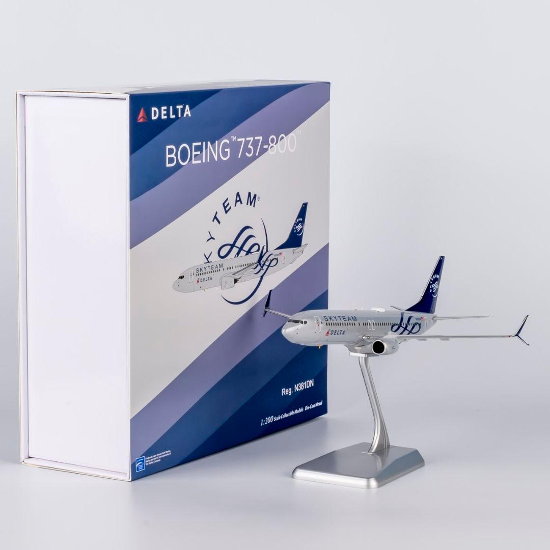デルタ航空 737-800 スカイチーム塗装 N381DN 1/200