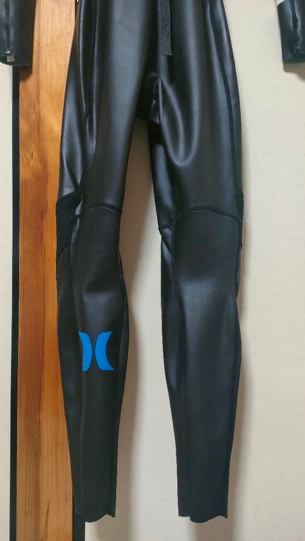 Hurley 0.5ブラックウェットスーツ ジッパー レディース