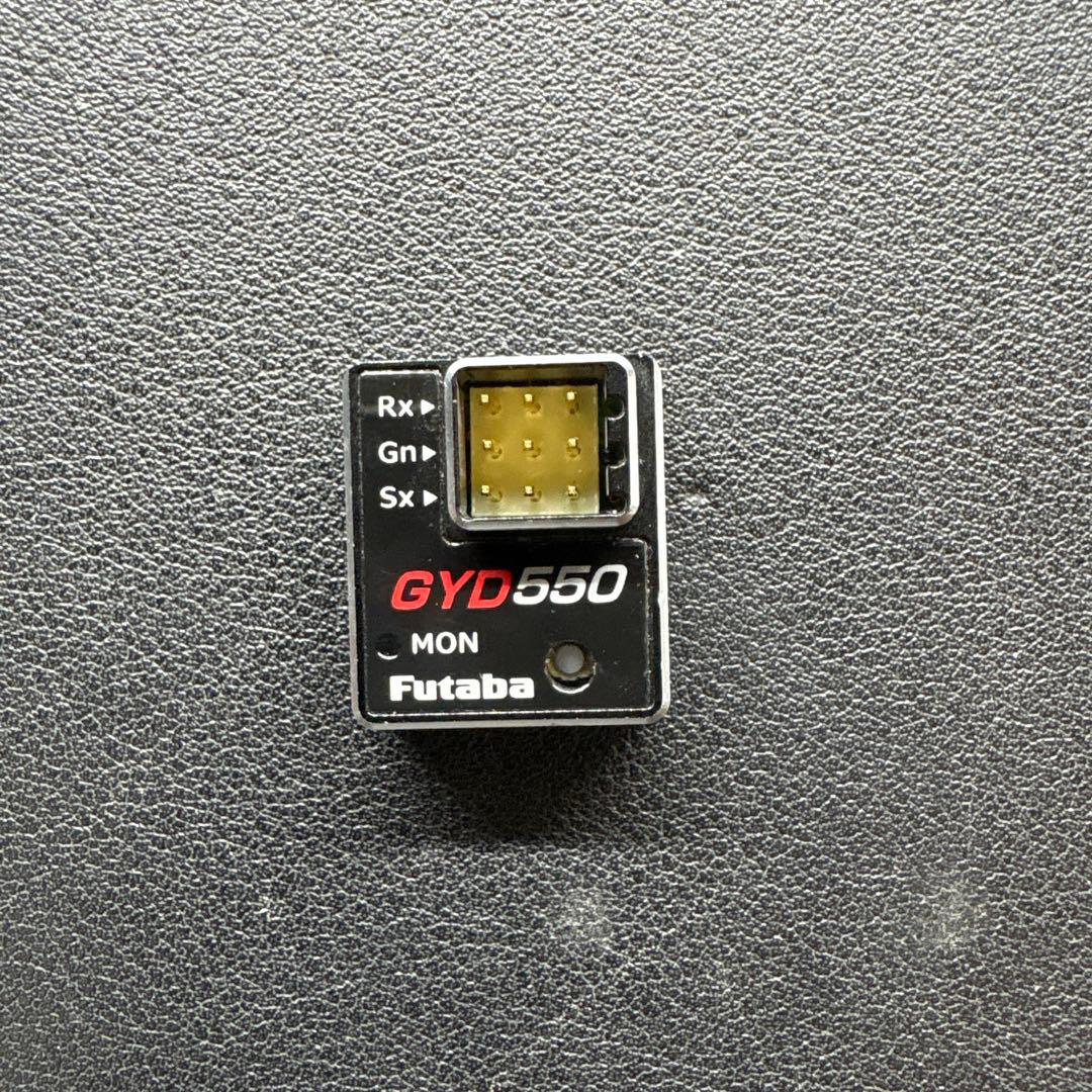 ヒ*ト様 運*場様 CD700 & GYD550 サーボジャイロセット