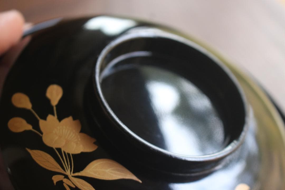 極小傷あり！時代黒漆に優美な貝合桜蒔絵の映える煮物椀2点（検輪島塗雑煮椀
