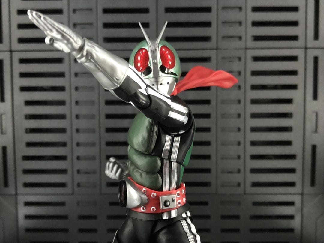 新品未開封　仮面ライダー1号 初回限定台座付属