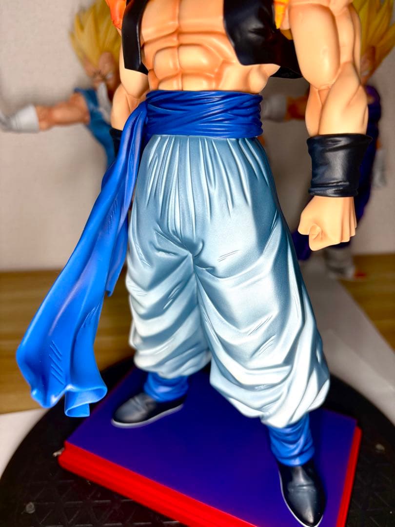 ドラゴンボール　ゴジータ フルリペイント　磁石台座付き　 フィギュア