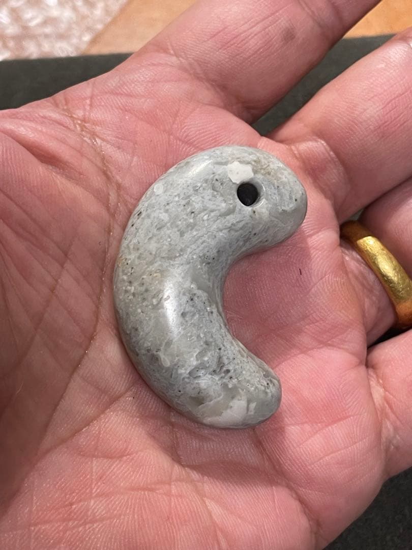 古墳時代　石製勾玉　出土　ジャスパー　滑石　大型