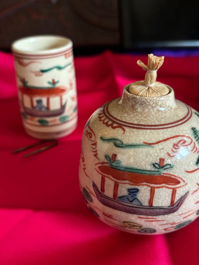 鎌倉彫り本漆塗(御所車) 　 　赤絵 名物裂 　三点セット(棗・香合・茶筅筒)