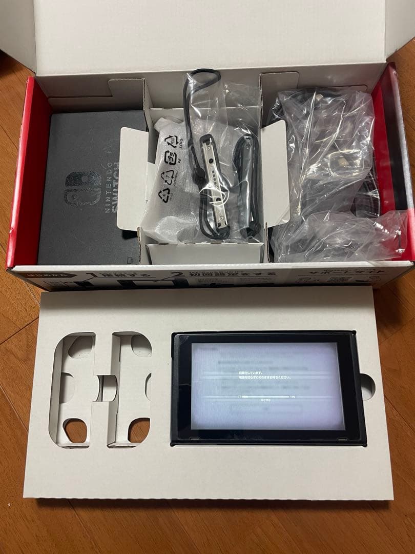 任天堂switch(液晶にスジあり)