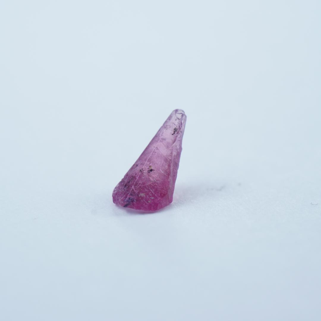 ウインザサファイア　結晶　タンザニア産