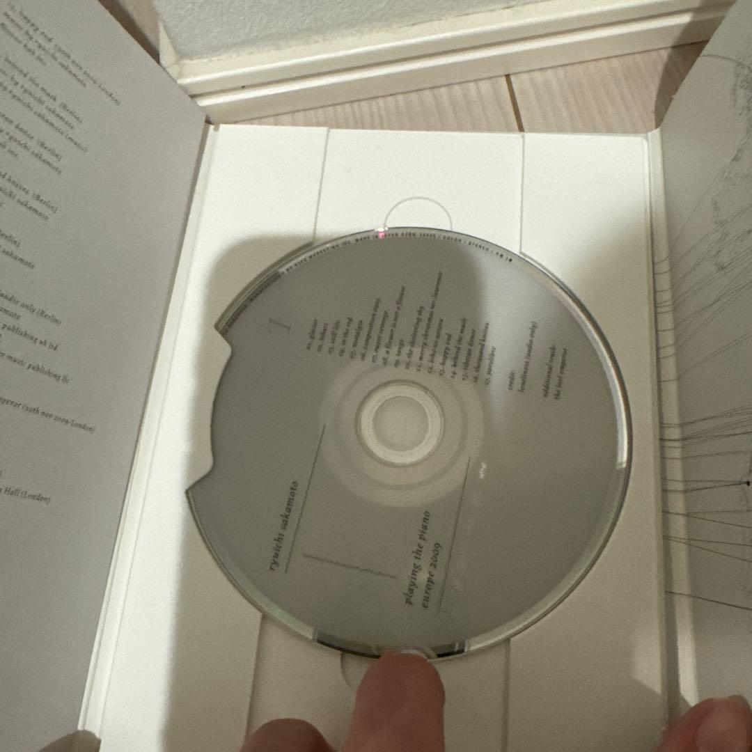 坂本龍一/path_ryuichi sakamoto playing the …