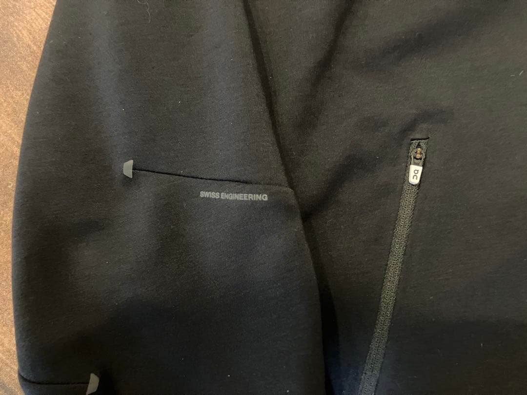On zipped foodie ランニング