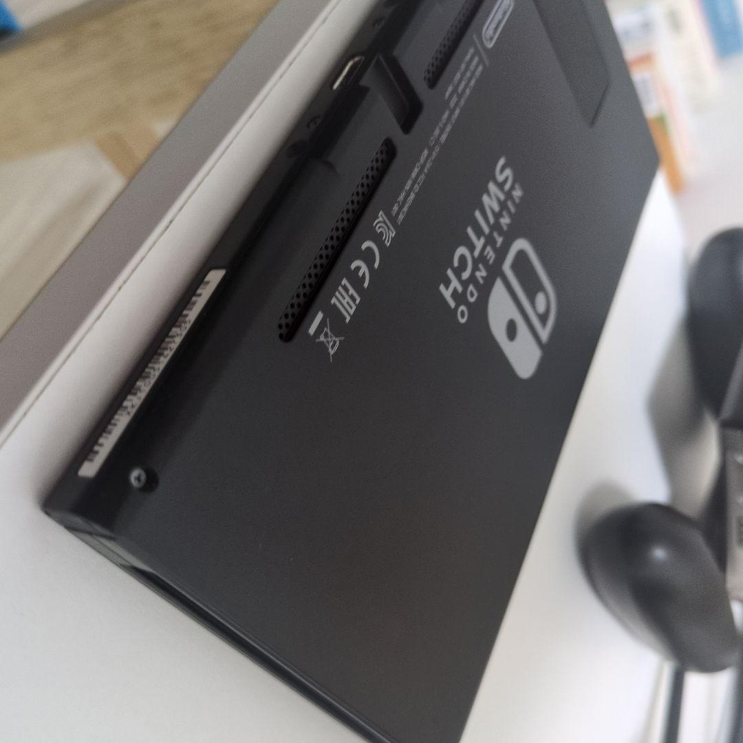 Nintendo Switch 本体セット（ネオンブルー/レッド）