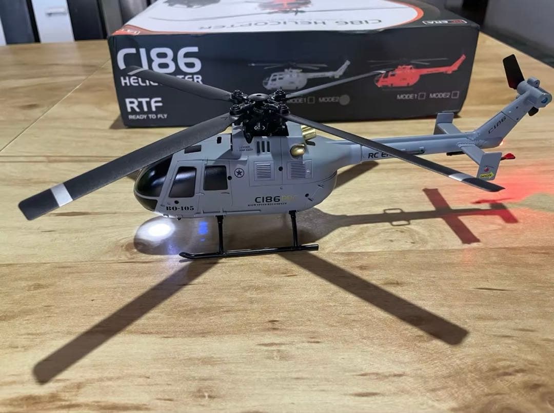 C186 プロ B105 2.4 RTF RC ヘリコプター 4軸ジャイロ