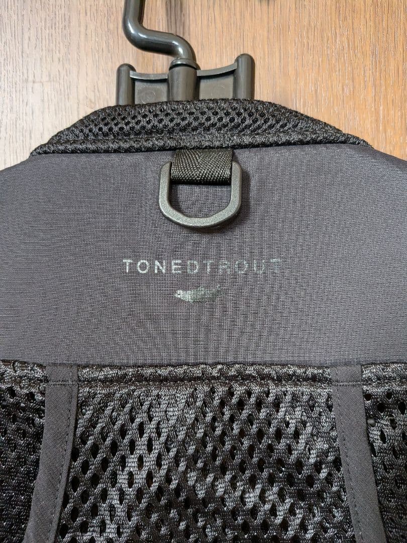 トーンドトラウト フィッシングベスト