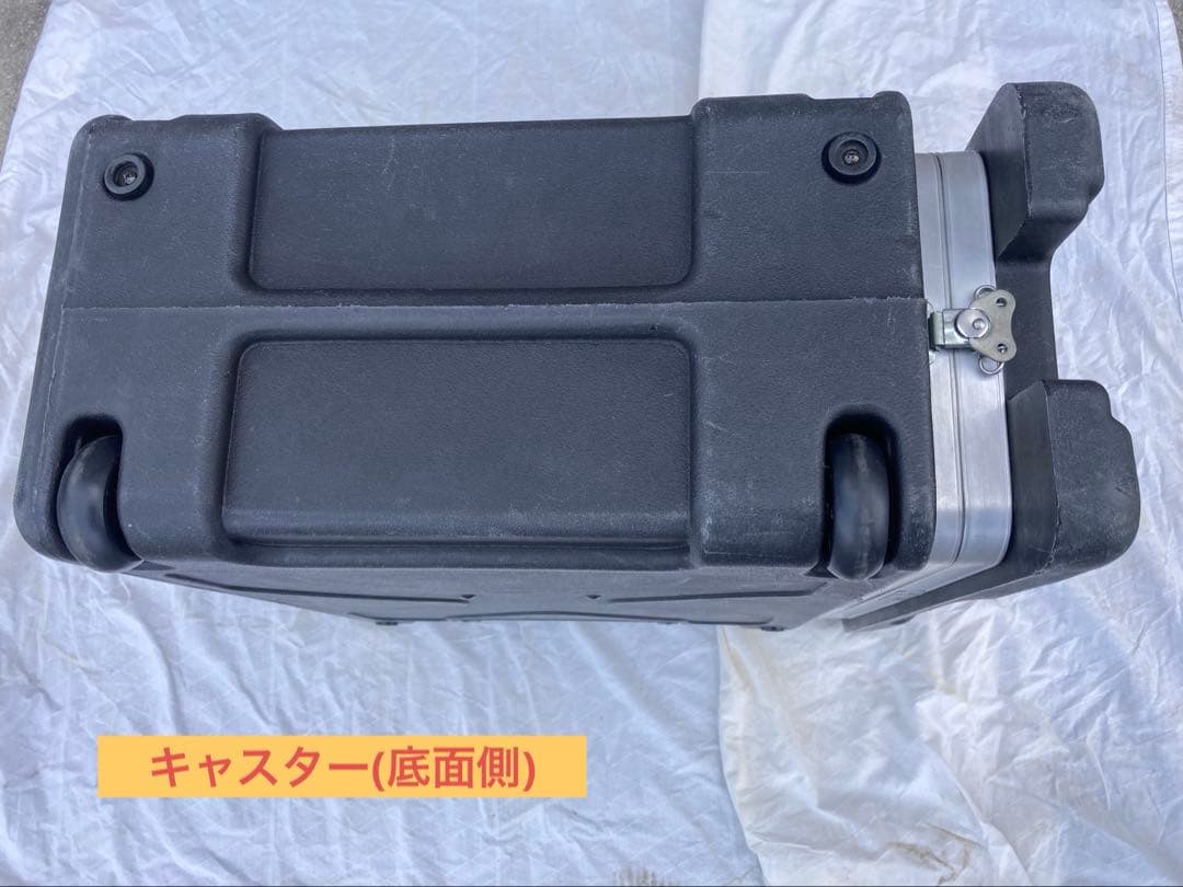 ラック　SKB 4U キャスター　取っ手付き