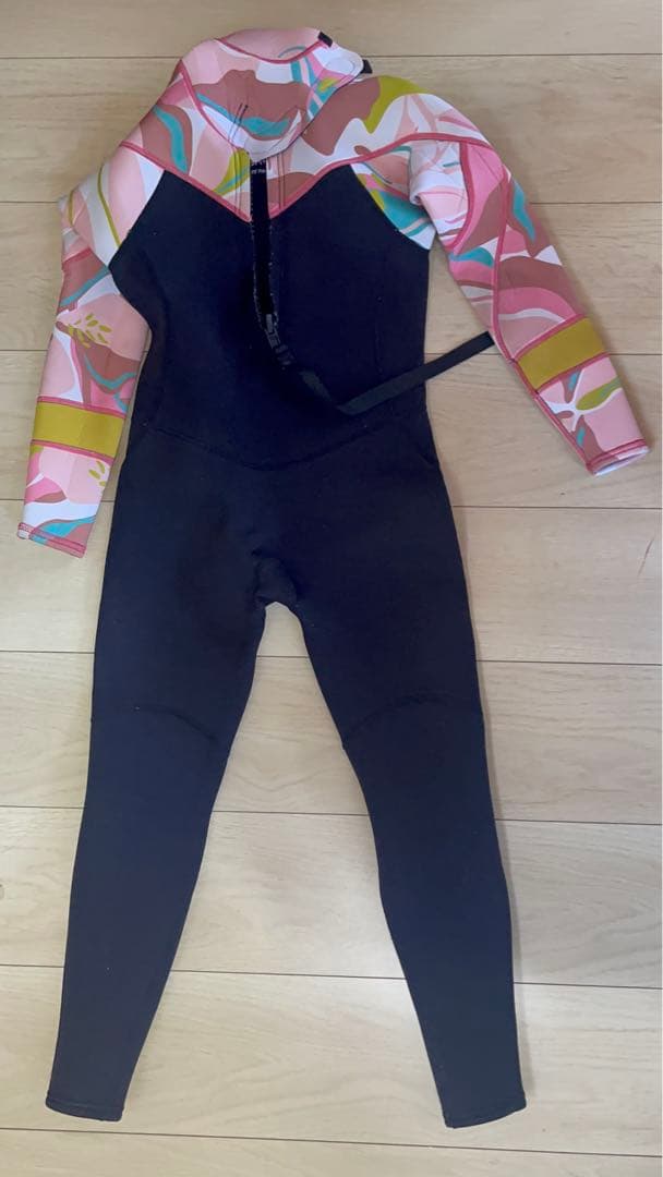 美品！キッズ　ウエットスーツ　130 ロキシー　一回着用