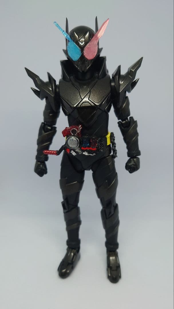 S.H.Figuarts 仮面ライダービルド ラビットタンクハザードフォーム