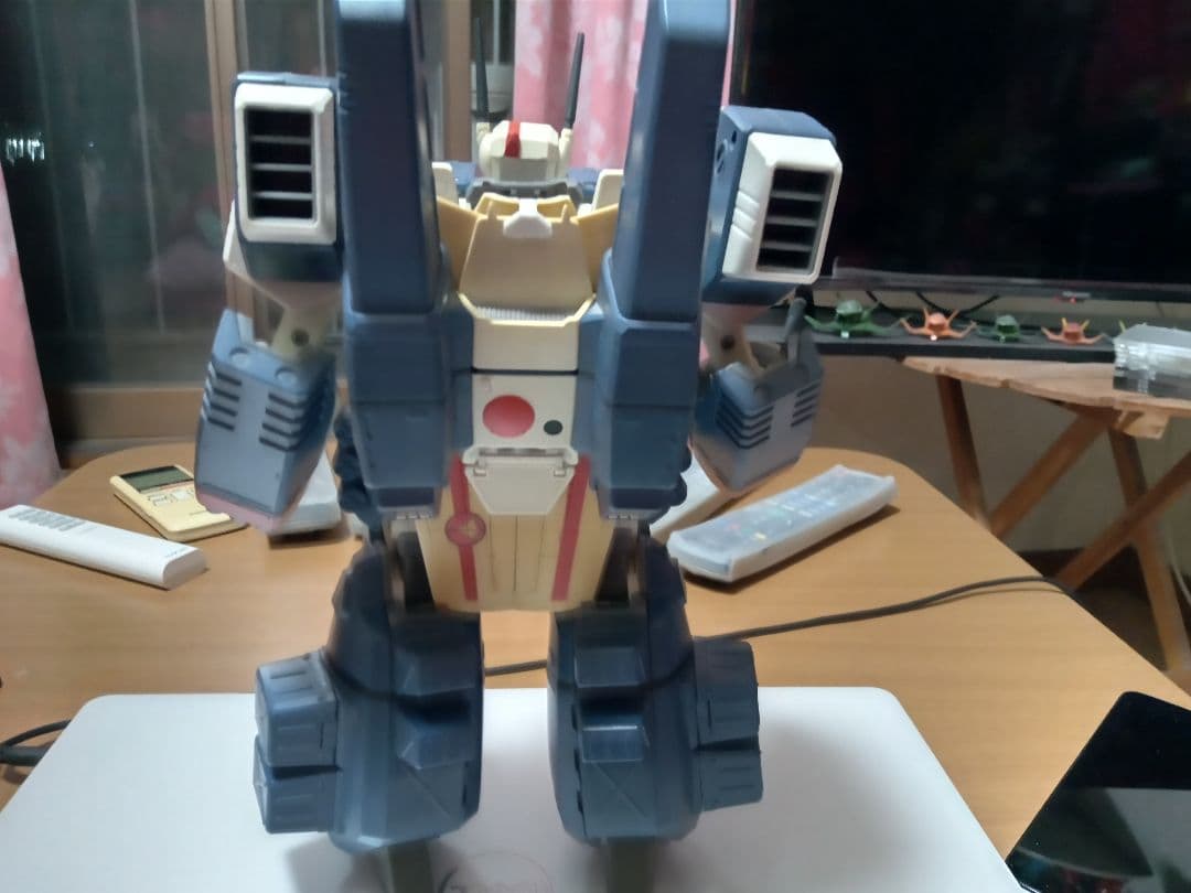 やまと マクロス アーマードバルキリー1/48のやつ
