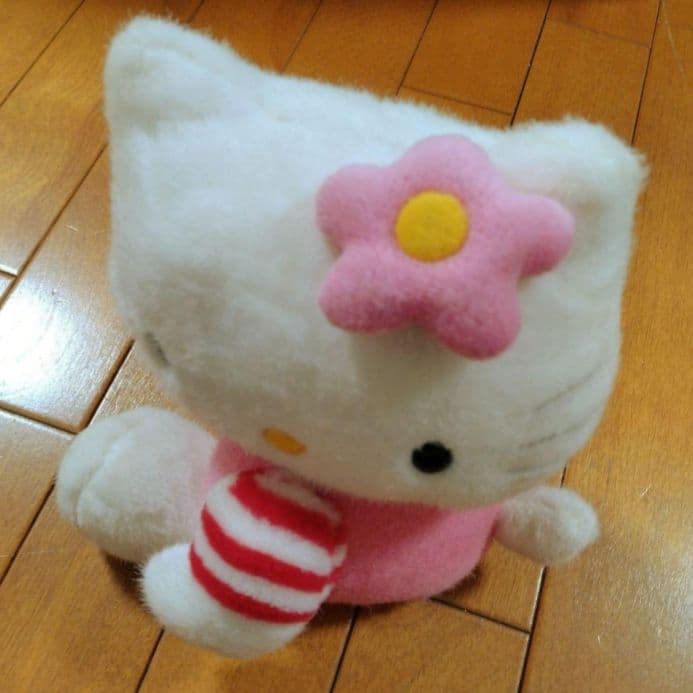 サンリオ　希少　年代物　ハローキティ　おすわり　ぬいぐるみ　タグ付き