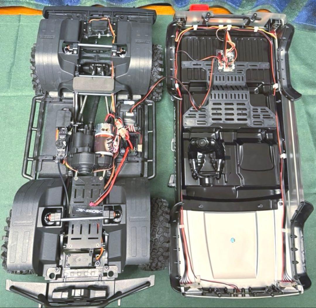 CROSS RC 1/8チェロキーEMO X2 クローラーラジコン
