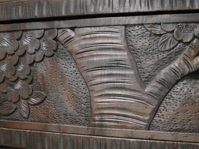 長野県 伝統工芸品 軽井沢彫り 桜 彫刻 4杯抽斗 時代箪笥/整理箪笥/チェスト