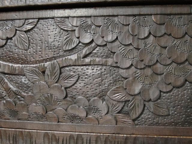 長野県 伝統工芸品 軽井沢彫り 桜 彫刻 4杯抽斗 時代箪笥/整理箪笥/チェスト