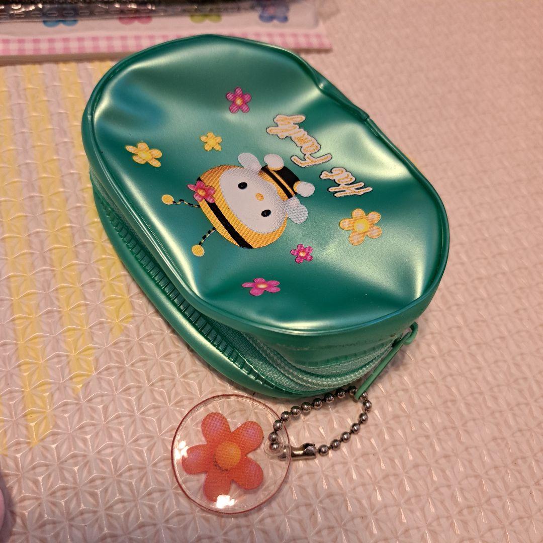 ハローキティグッズ色々まとめ売り タオル&キーホルダー&ハンカチ　セット