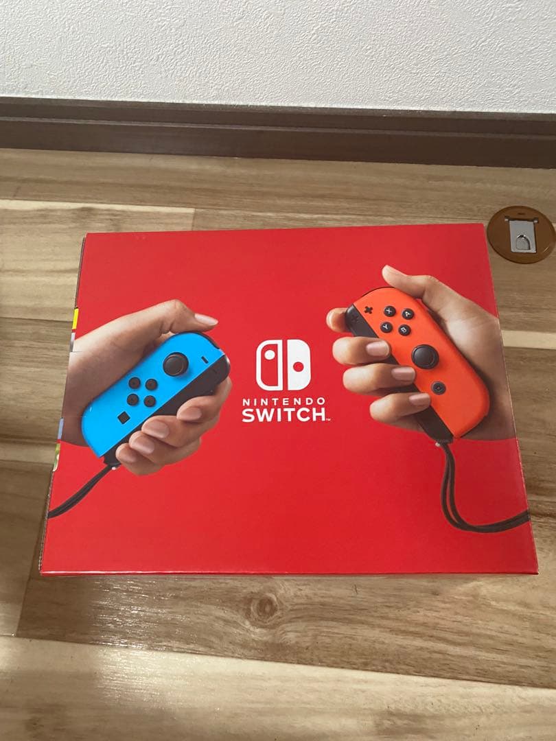 【新品未開封】Nintendo Switch 本体　青/赤