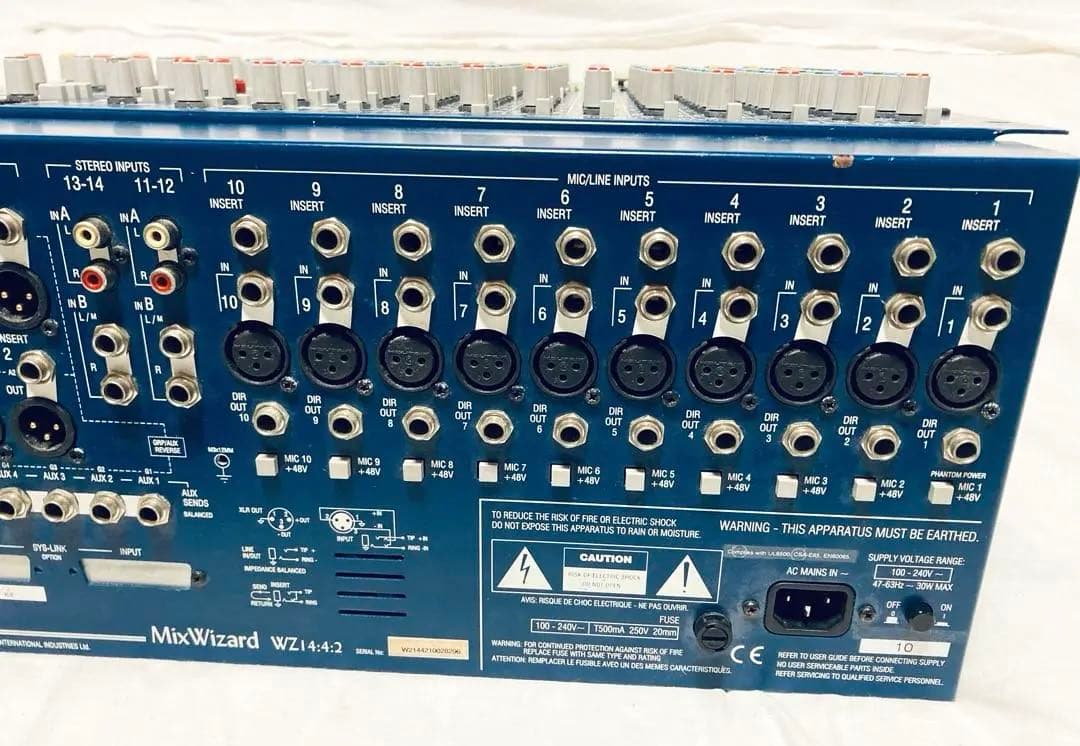 ALLEN & HEATH MixWizard WZ 14:4:2+ ケース付