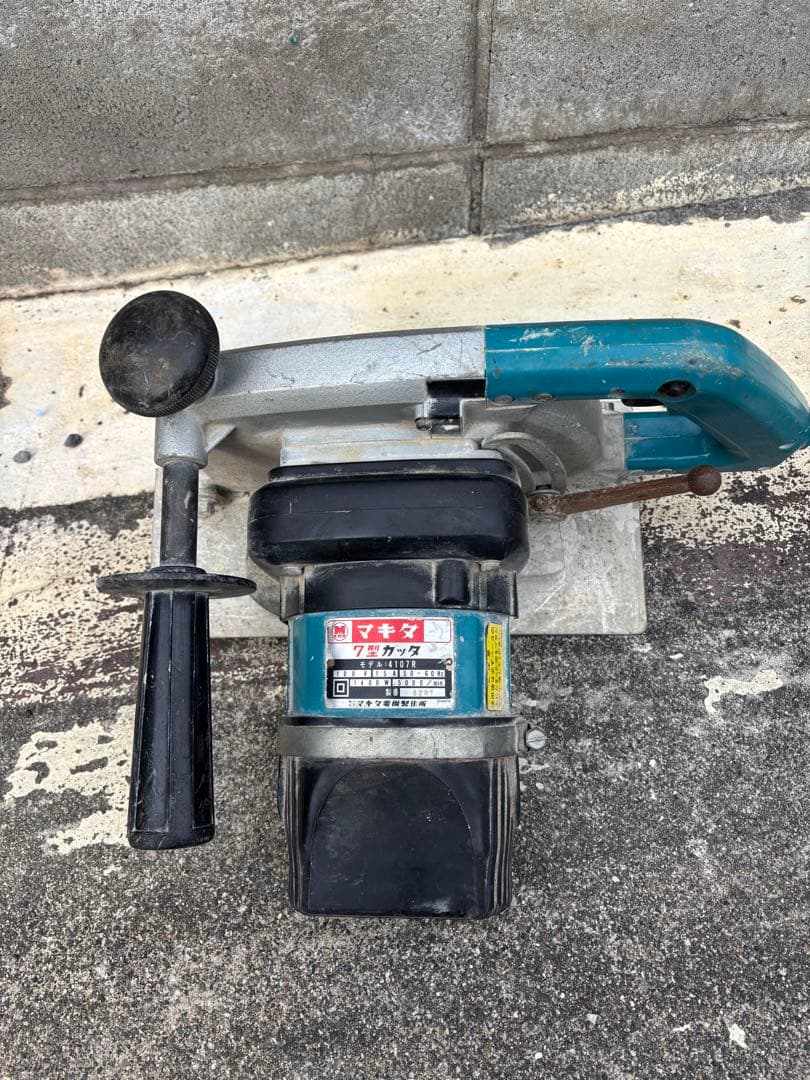 マキタ 電動ドリルスタンド コンプレッサー7型カッター動きますがジャンク扱い