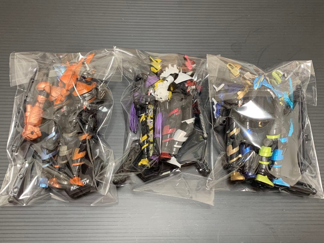 仮面ライダービルド 創動 40体+αセット(組立済ジャンク品)