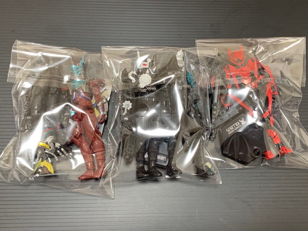 仮面ライダービルド 創動 40体+αセット(組立済ジャンク品)