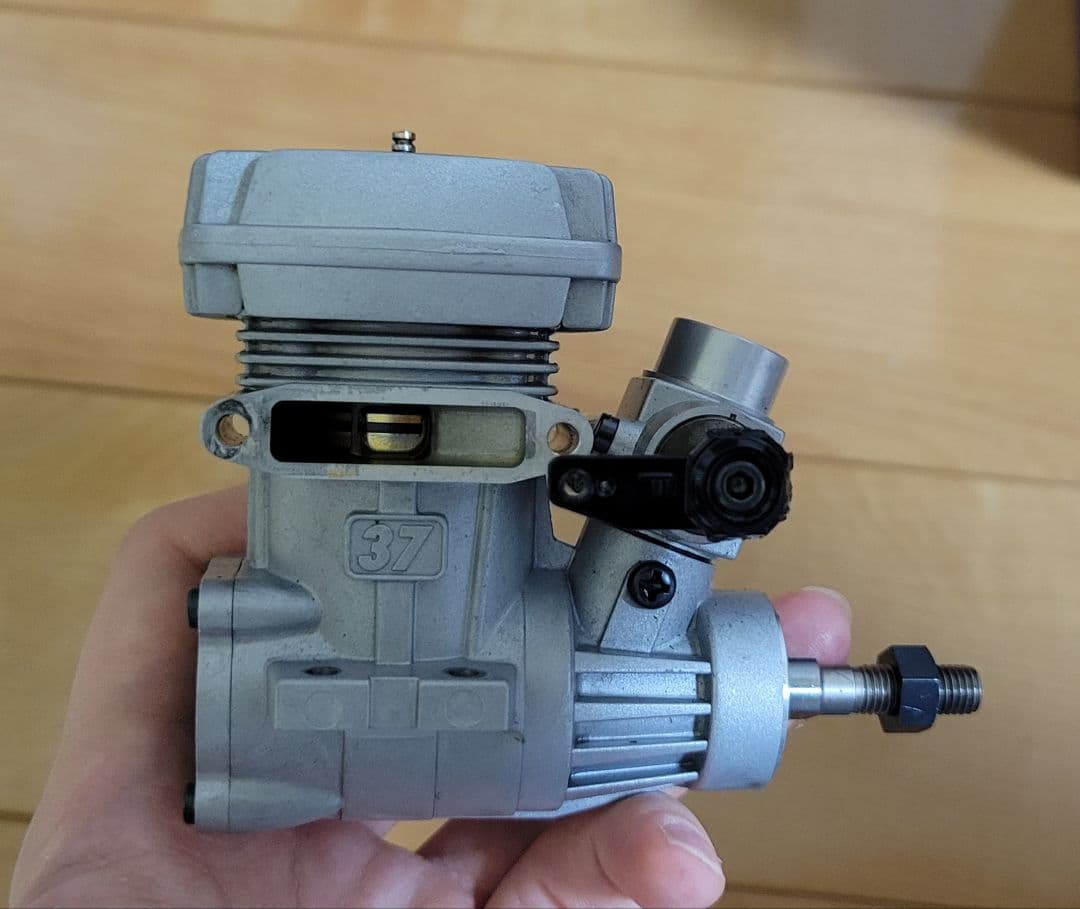 使用済み　O.S. ENGINE 37SZ-H 2ストロークエンジン