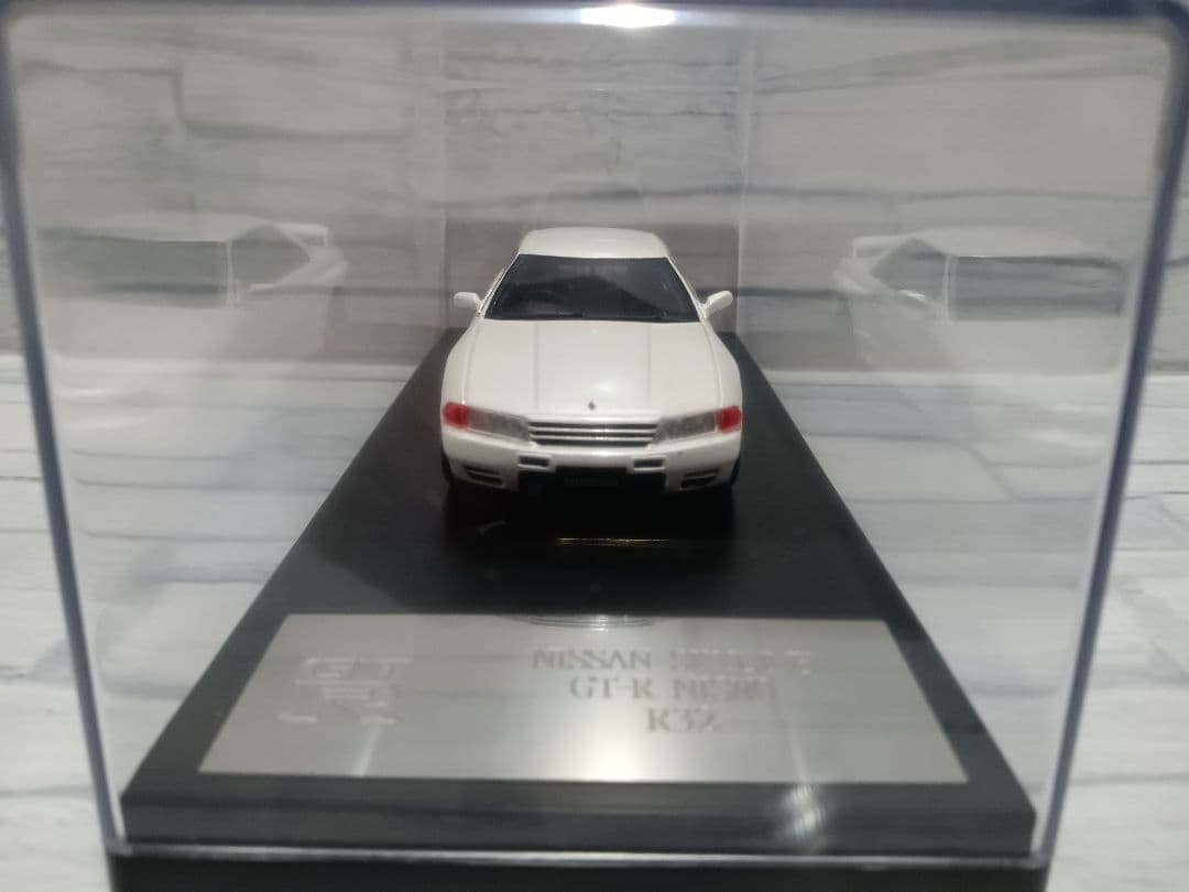 1/43　日産 スカイライン GT-R ニスモ　R32 ミニカー　ホワイトパール