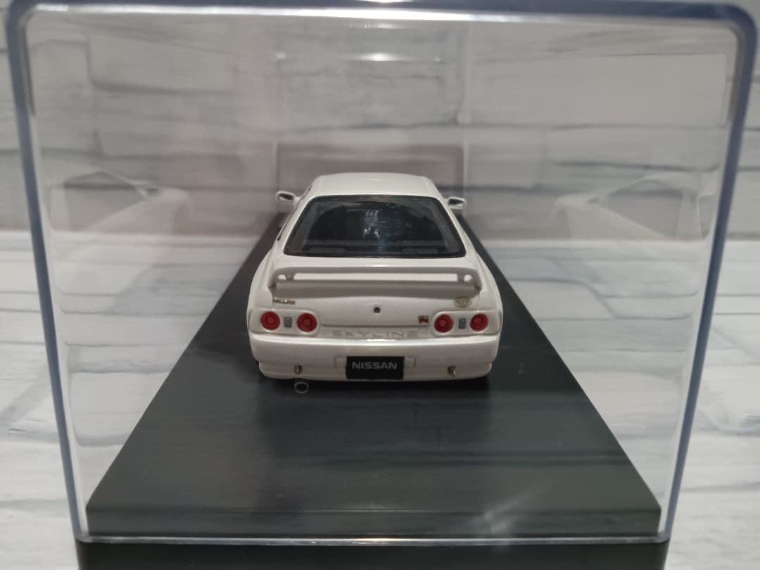 1/43　日産 スカイライン GT-R ニスモ　R32 ミニカー　ホワイトパール