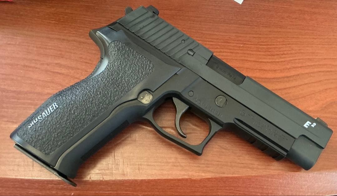 東京マルイSIG SAUER P226 E2 ガスガン