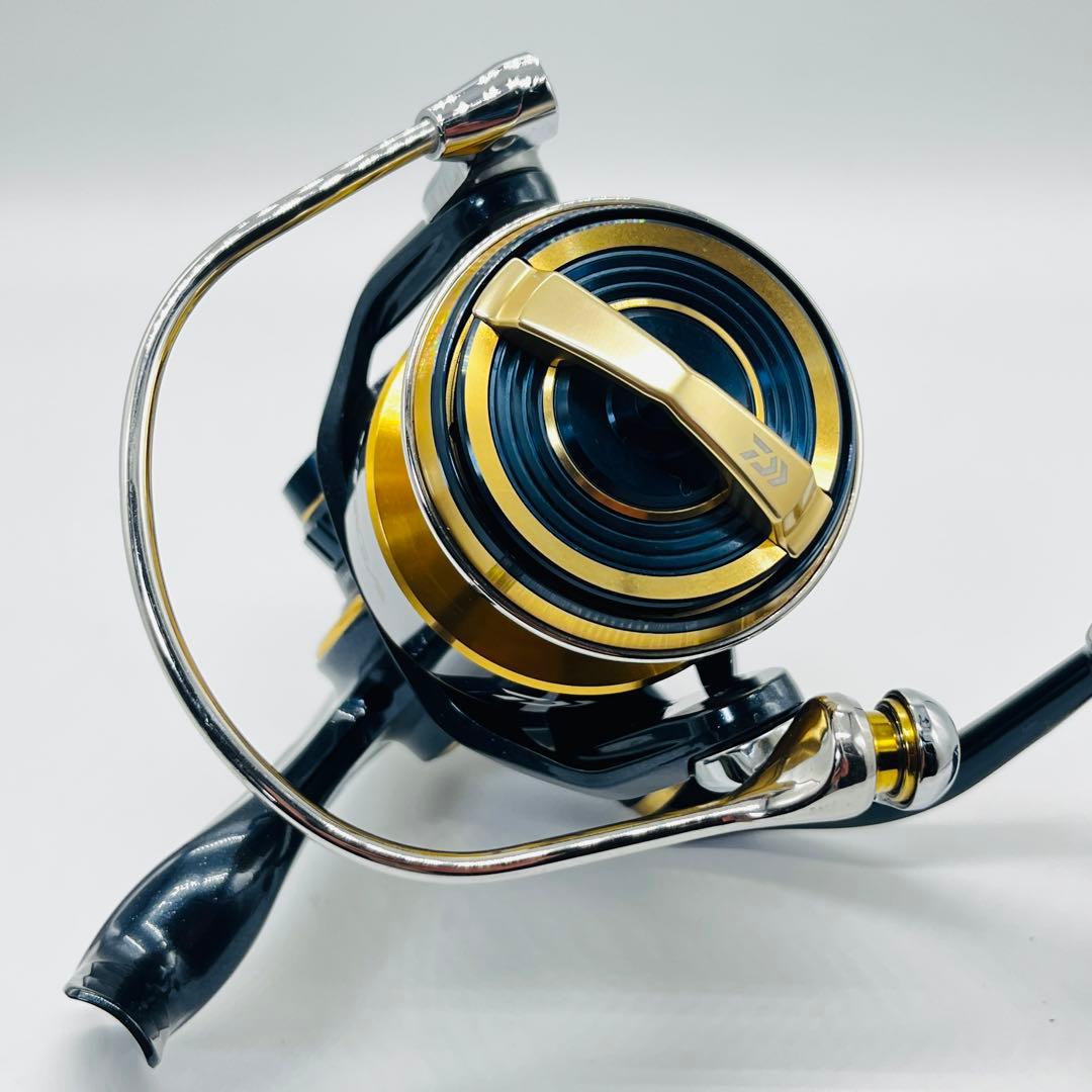 美品　20ソルティガ8000H ダイワ