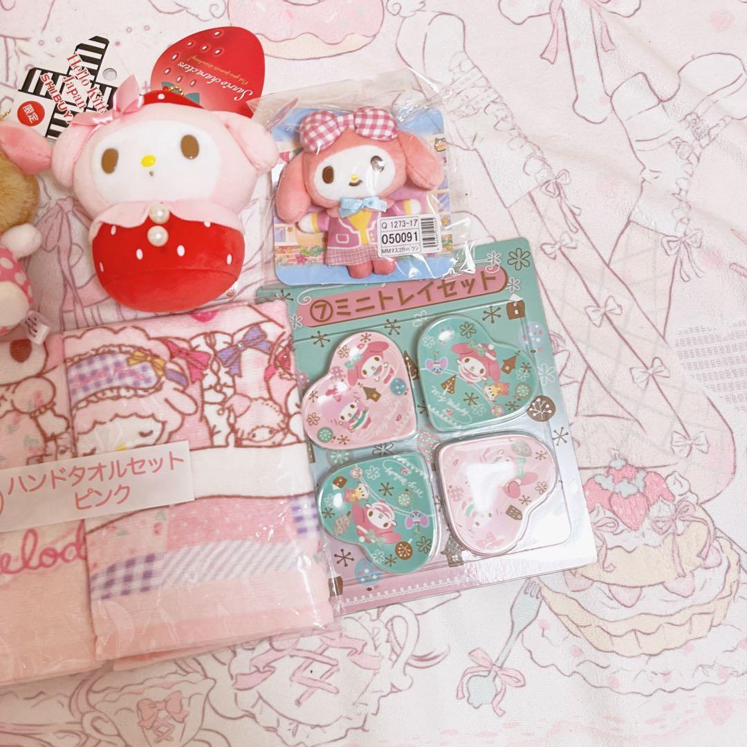 サンリオ　マイメロディ　いちご　ハチ公　ブローチ　マスコット　ぬいぐるみちいかわ