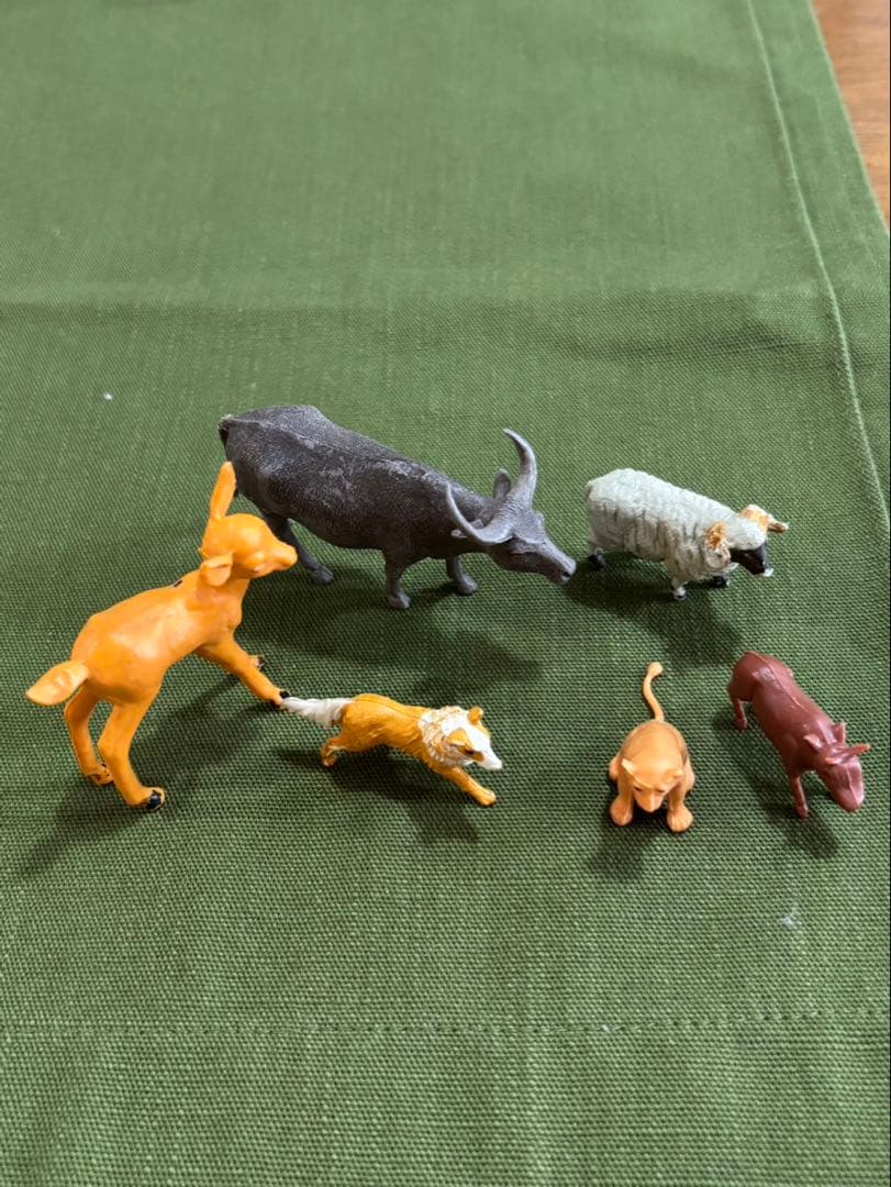 動物　フィギュア