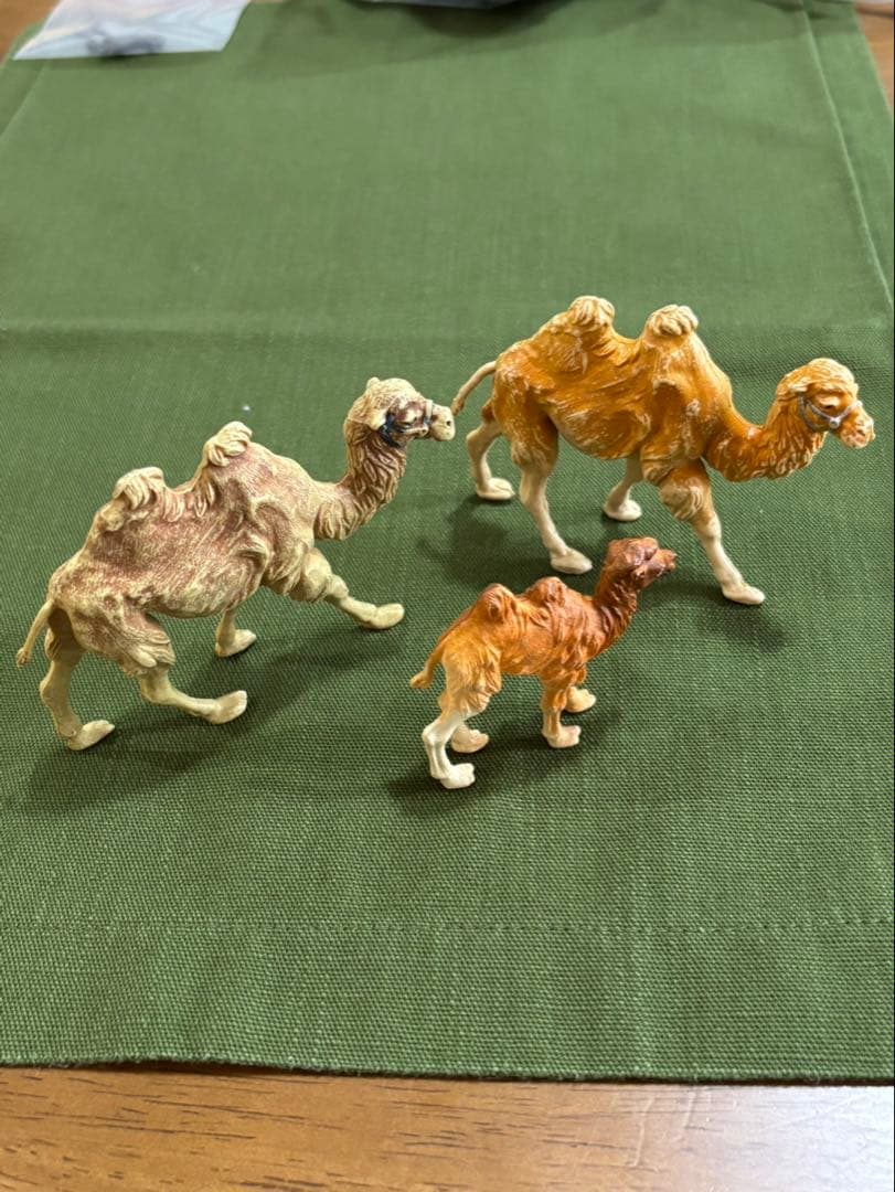 動物　フィギュア