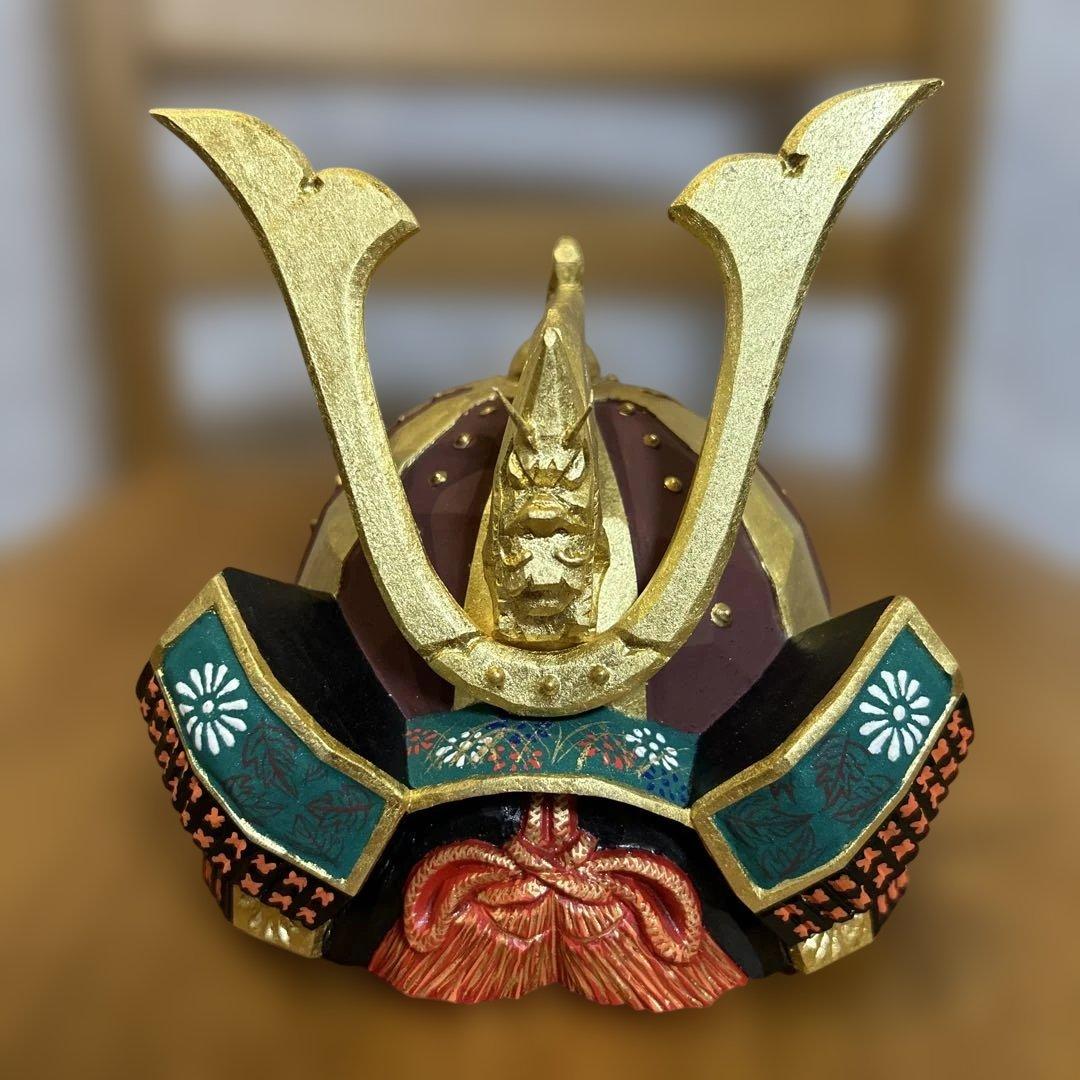 春日有職　橋本寿山作　奈良一刀彫　兜　木箱付き　新品